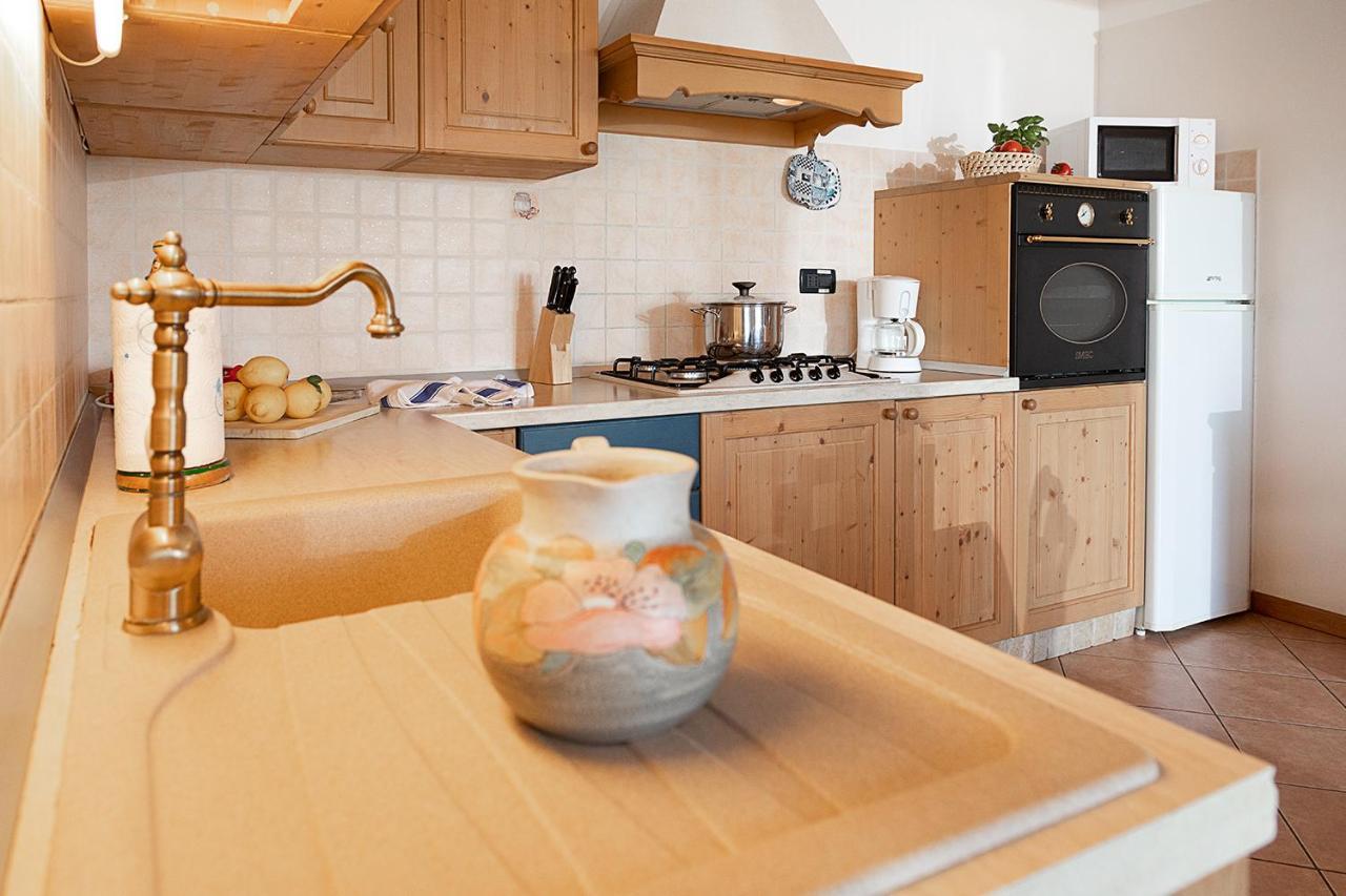 Apartments Eden - Regarda Travel Lazise Ngoại thất bức ảnh