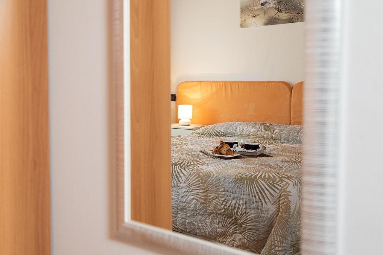 Apartments Eden - Regarda Travel Lazise Ngoại thất bức ảnh